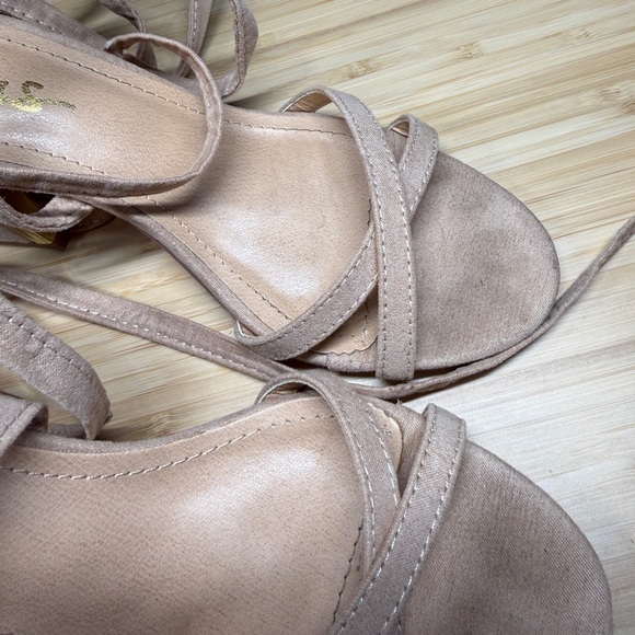 Lulu's Blush Block Heel Sandals - Picture 3 of 6